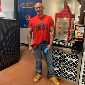 Meet your Posher, Kenneth